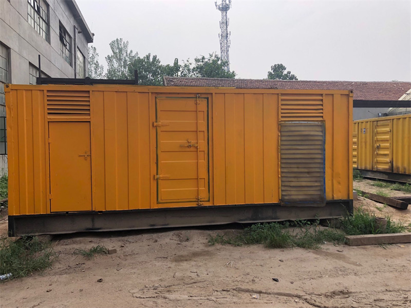 大渡口发电机出租进行负载测试时，电瓶电量不足的具体判断标准是什么？